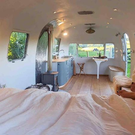 Airstream, Vintage American Caravan & Hottub Ashburton Kültér fotó