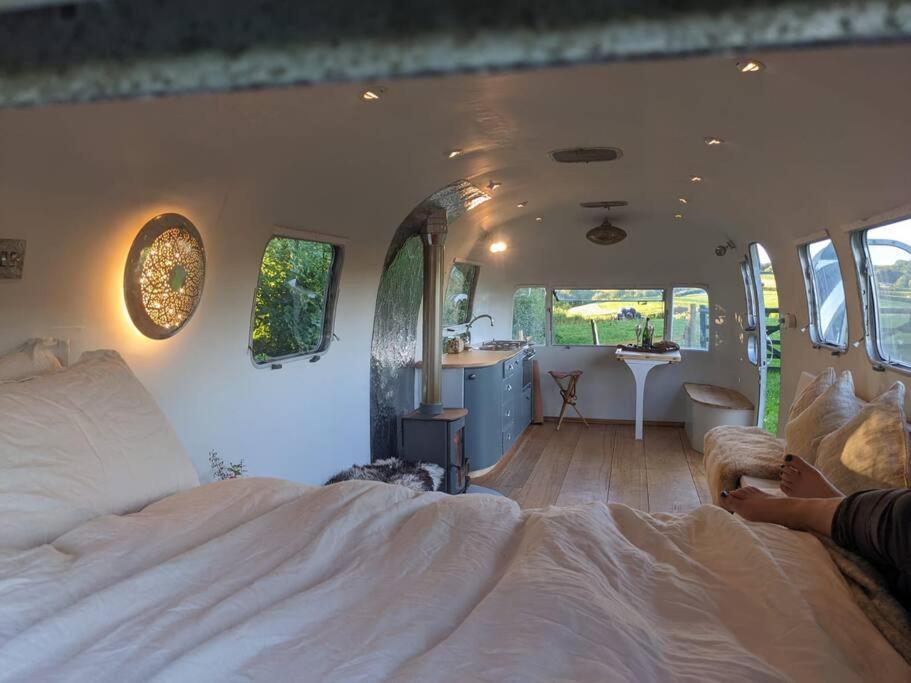 Airstream, Vintage American Caravan & Hottub Ashburton Kültér fotó