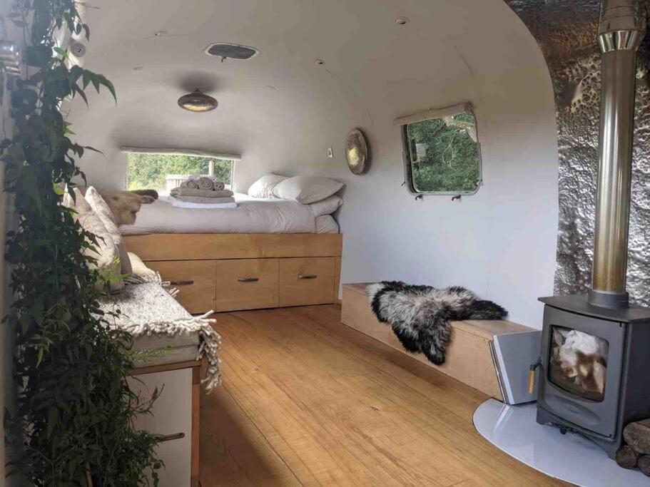 Airstream, Vintage American Caravan & Hottub Ashburton Kültér fotó
