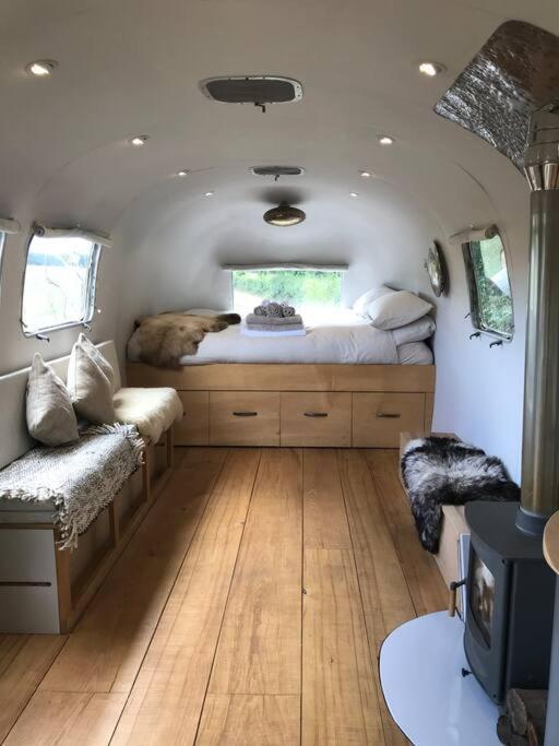 Airstream, Vintage American Caravan & Hottub Ashburton Kültér fotó